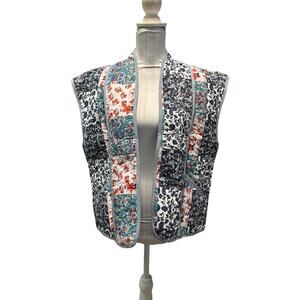 Tankaneo Floral Patchwork Quilted Vest Cottage Core Style Size L NWOT